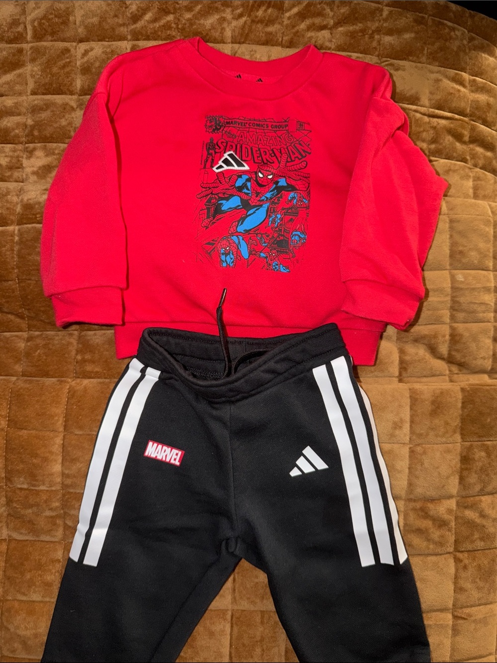 Marvel Red Spider-Man adidas Graphic Sweatshirt and Black Jogger Set- 6 months